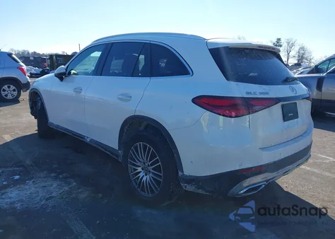 2025 Mercedes-Benz Glc 300 4Matic Suv from USA, damaged, VIN W1NKM4HBXSF367975